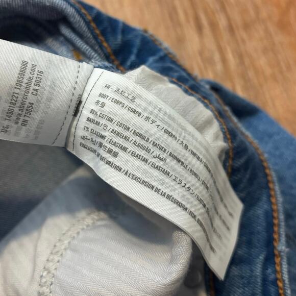 Abercrombie & Fitch The Dad Short High Rise Curve Love Size 28/6 - Picture 3 of 5